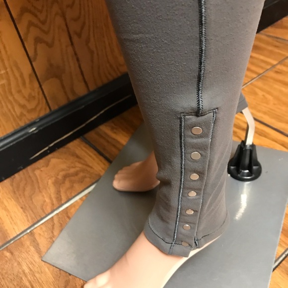 ALO YOGA Pants leggings -Gray Size none measurements In the Photos - Picture 2 of 14